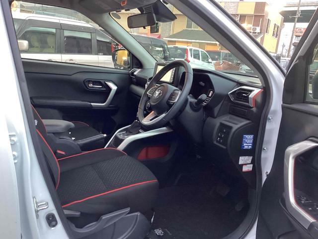 ライズ Ｚ　バックカメラ　クリアランスソナー　オートクルーズコントロール　衝突被害軽減システム　ＴＶ　オートライト　ＬＥＤヘッドランプ　アルミホイール　スマートキー　電動格納ミラー　ＣＶＴ（11枚目）