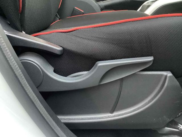 ライズ Ｚ　バックカメラ　クリアランスソナー　オートクルーズコントロール　衝突被害軽減システム　ＴＶ　オートライト　ＬＥＤヘッドランプ　アルミホイール　スマートキー　電動格納ミラー　ＣＶＴ（12枚目）