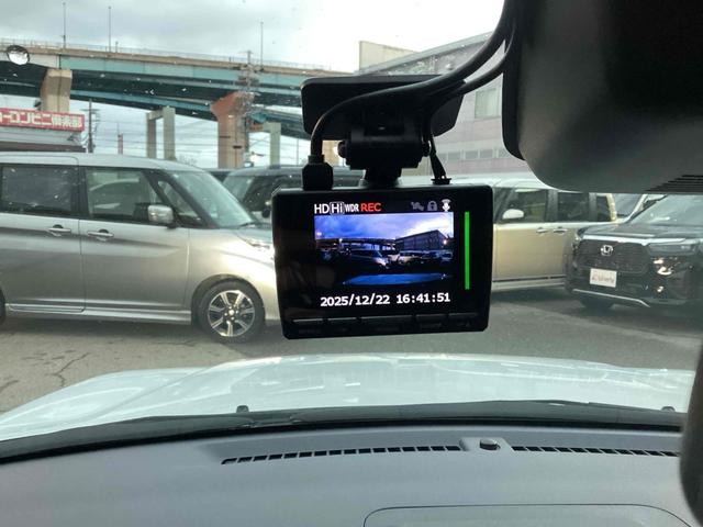 ライズ Ｚ　バックカメラ　クリアランスソナー　オートクルーズコントロール　衝突被害軽減システム　ＴＶ　オートライト　ＬＥＤヘッドランプ　アルミホイール　スマートキー　電動格納ミラー　ＣＶＴ（36枚目）