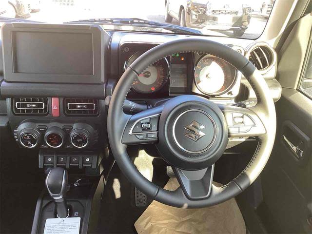 ジムニー ＸＣ　４ＷＤ　オートクルーズコントロール　レーンアシスト　衝突被害軽減システム　オートライト　ヘッドライトウォッシャー　アイドリングストップ　シートヒーター　ＡＴ　ＡＢＳ　ＥＳＣ　アルミホイール　エアコン（5枚目）
