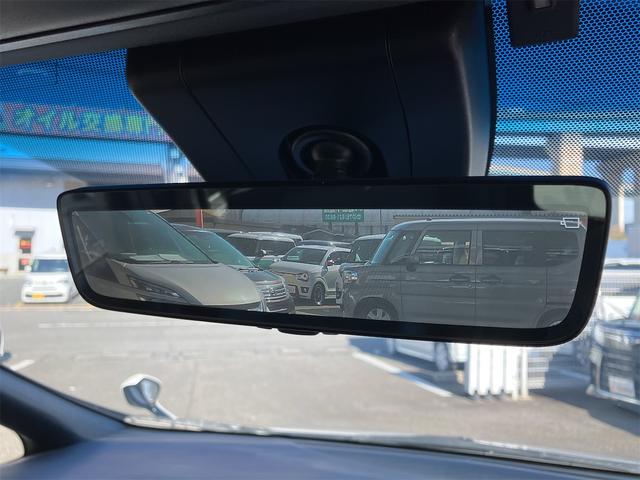 アルファード ２．５Ｓ　タイプゴールド　ガラスルーフ　純正ディスプレイオーディオ　フリップダウンモニター　ＥＴＣ　両側電動スライドドア　バックカメラ　デジタルインナーミラー　オートクルーズコントロール　レーンアシスト　衝突被害軽減システム（7枚目）