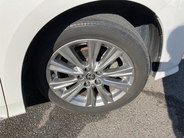 アルファード ２．５Ｓ　タイプゴールド　ガラスルーフ　純正ディスプレイオーディオ　フリップダウンモニター　ＥＴＣ　両側電動スライドドア　バックカメラ　デジタルインナーミラー　オートクルーズコントロール　レーンアシスト　衝突被害軽減システム（15枚目）