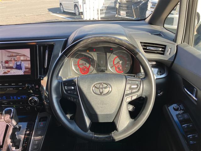 アルファード ２．５Ｓ　タイプゴールド　ガラスルーフ　純正ディスプレイオーディオ　フリップダウンモニター　ＥＴＣ　両側電動スライドドア　バックカメラ　デジタルインナーミラー　オートクルーズコントロール　レーンアシスト　衝突被害軽減システム（27枚目）