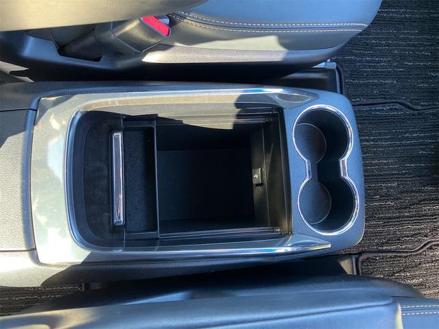 アルファード ２．５Ｓ　タイプゴールド　ガラスルーフ　純正ディスプレイオーディオ　フリップダウンモニター　ＥＴＣ　両側電動スライドドア　バックカメラ　デジタルインナーミラー　オートクルーズコントロール　レーンアシスト　衝突被害軽減システム（32枚目）