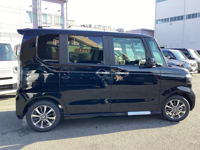 Ｎ－ＢＯＸカスタム ベースグレード　バックカメラ　両側スライド・片側電動　クリアランスソナー　オートクルーズコントロール　レーンアシスト　オートライト　スマートキー　アイドリングストップ　電動格納ミラー　シートヒーター　ベンチシート（8枚目）