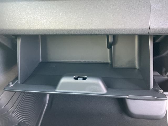 Ｎ－ＢＯＸカスタム ターボ　バックカメラ　両側電動スライドドア　クリアランスソナー　オートライト　スマートキー　アイドリングストップ　電動格納ミラー　ＣＶＴ　ＥＳＣ　チップアップシート　アルミホイール　エアコン　パワーウィンドウ（31枚目）