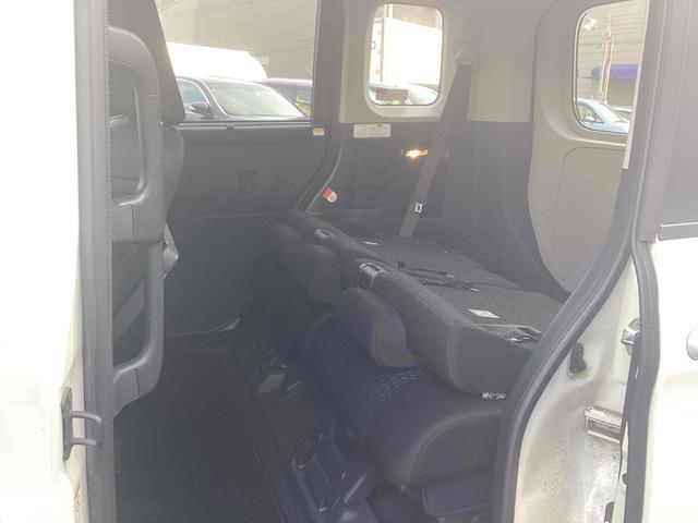 ルーミー カスタムＧ　ＥＴＣ　バックカメラ　ナビ　ＴＶ　両側電動スライドドア　クリアランスソナー　オートクルーズコントロール　衝突被害軽減システム　アルミホイール　オートライト　ＬＥＤヘッドランプ（17枚目）