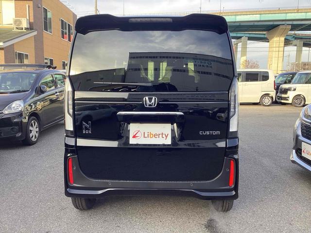 Ｎ－ＢＯＸカスタム ベースグレード　バックカメラ　両側スライド・片側電動　クリアランスソナー　オートクルーズコントロール　レーンアシスト　オートライト　スマートキー　アイドリングストップ　電動格納ミラー　シートヒーター　ＣＶＴ　ＥＳＣ（8枚目）