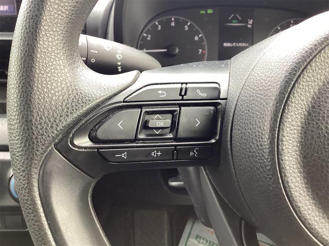 ヤリス Ｘ　バックカメラ　レーンアシスト　衝突被害軽減システム　オートライト　キーレスエントリー　電動格納ミラー　ＣＶＴ　盗難防止システム　衝突安全ボディ　ＡＢＳ　ＥＳＣ　ＵＳＢ　エアコン（15枚目）