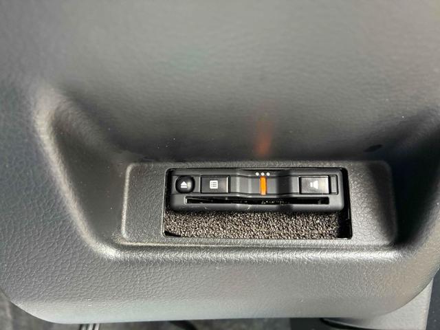 アルト Ｓ　ＥＴＣ　バックカメラ　ナビ　クリアランスソナー　レーンアシスト　衝突被害軽減システム　キーレスエントリー　アイドリングストップ　電動格納ミラー　シートヒーター　ＣＶＴ　ＥＳＣ　ＣＤ（8枚目）