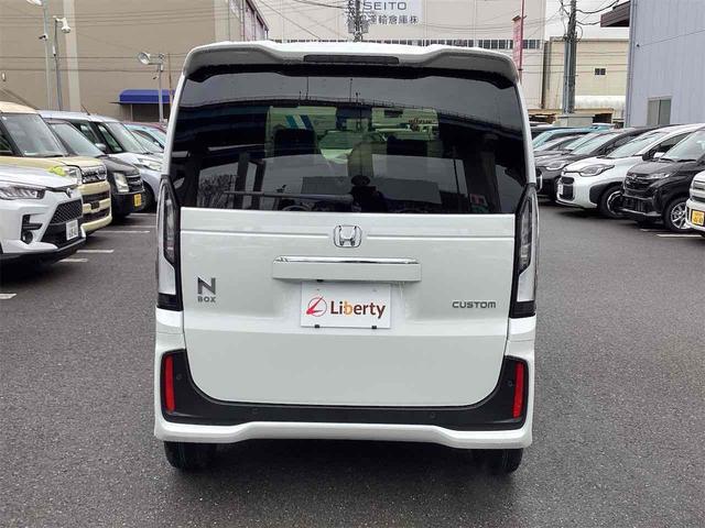 Ｎ－ＢＯＸカスタム ターボ　バックカメラ　両側電動スライドドア　クリアランスソナー　オートライト　スマートキー　アイドリングストップ　電動格納ミラー　ＣＶＴ　アルミホイール（10枚目）