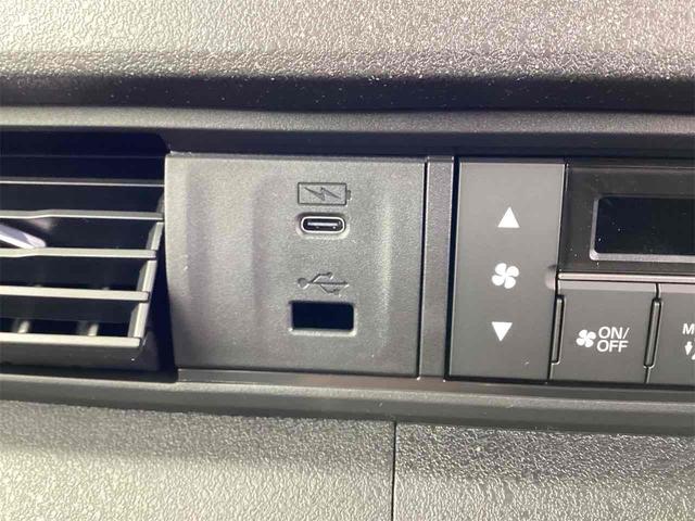 Ｎ－ＢＯＸカスタム ターボ　バックカメラ　両側電動スライドドア　クリアランスソナー　オートライト　スマートキー　アイドリングストップ　電動格納ミラー　ＣＶＴ　アルミホイール（34枚目）