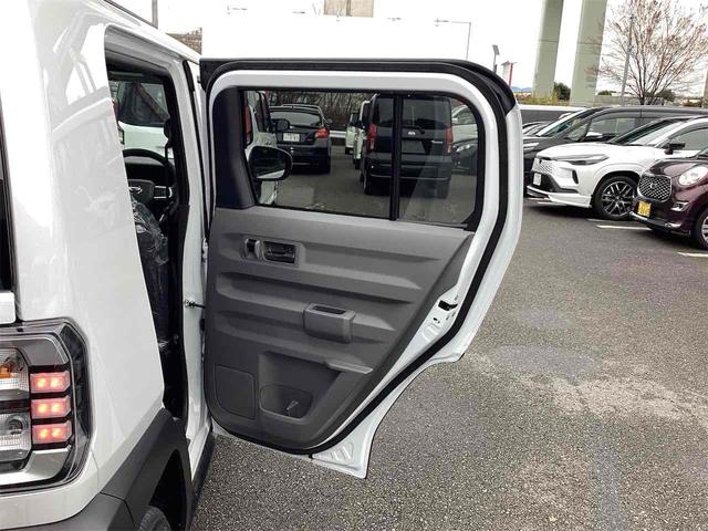 タフト G クロムベンチャー バックカメラ クリアランスソナー オートクルーズコントロール 衝突被害軽減システム オートライト スマートキー アイドリングストップ 電動格納ミラー シートヒーター サンルーフ CVT ESC(33枚目)