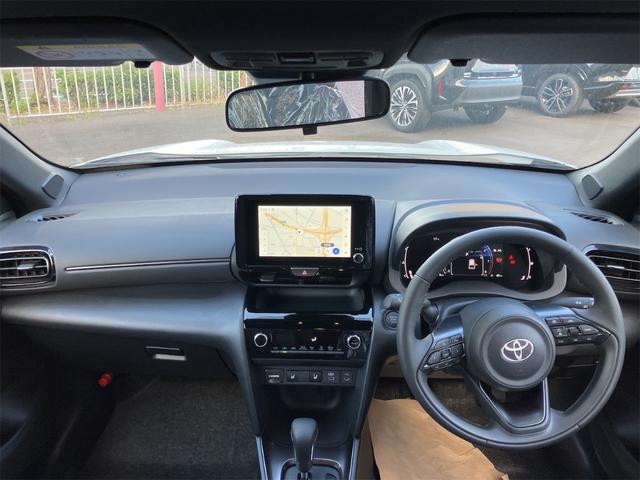 ヤリスクロス Ｚ　登録済未使用車　ナビ　ＴＶ　全周囲カメラ　クリアランスソナー　クルーズコントロール　レーンアシスト　衝突被害軽減システム　オートマチックハイビーム　ＬＥＤヘッドランプ　アルミホイール　スマートキー（5枚目）