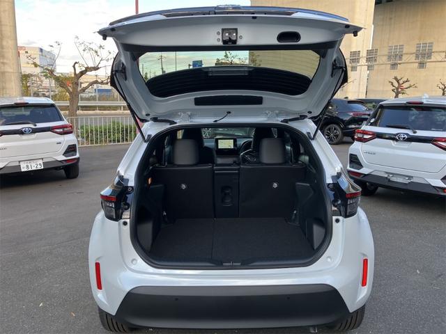 ヤリスクロス Ｚ　登録済未使用車　ナビ　ＴＶ　全周囲カメラ　クリアランスソナー　クルーズコントロール　レーンアシスト　衝突被害軽減システム　オートマチックハイビーム　ＬＥＤヘッドランプ　アルミホイール　スマートキー（21枚目）