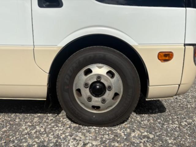 ローザ ロングCXターボ マイクロバス・自動ドア(スイング)・A/T・モケットシート・キャリア&ラダー・ルームラック・ナビ・TV・バックカメラ・リアビューモニター・ドラレコ(前後カメラ)・ETC・ディーゼル・エアーバッグ(8枚目)