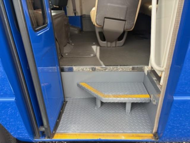 ローザ ロングCXターボ マイクロバス・観音扉・29人乗り・自動ドア・A/T・ディーゼル・オートエアコン・バックカメラ・ディスプレイオーディオ・リアビューモニター・ドラレコ(前後カメラ)・ETC(44枚目)