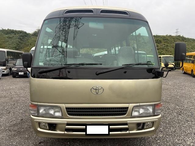 コースター ロングEXターボ マイクロバス・スイングオート・モケットリクライニングシート・冷蔵庫・ルームラック・バックカメラ・ディスプレイオーディオ・Rビューモニター・ドラレコ(前後カメラ)・ETC・フォグランプ・29人乗り(3枚目)