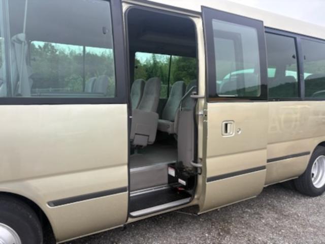 コースター ロングEXターボ マイクロバス・スイングオート・モケットリクライニングシート・冷蔵庫・ルームラック・バックカメラ・ディスプレイオーディオ・Rビューモニター・ドラレコ(前後カメラ)・ETC・フォグランプ・29人乗り(31枚目)