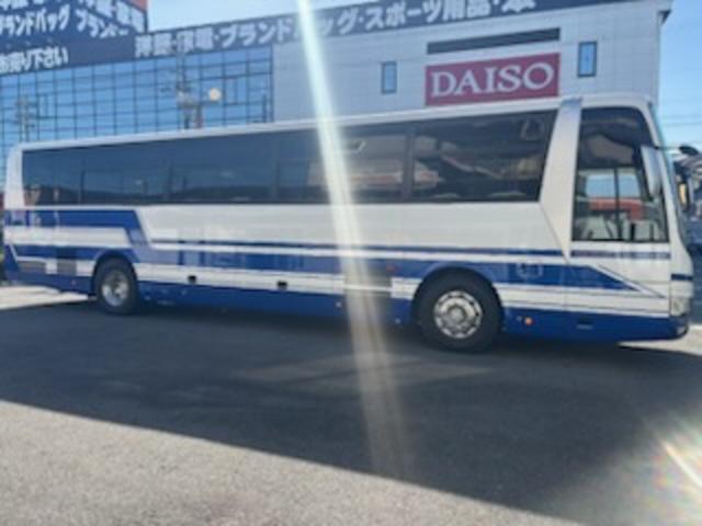 エアロエース ハイデッカー　４０人乗り・モケットリクライニングシート・回転台座シート（ペダル式）４脚・１００Ｖコンセント・トイレ・ナビ・ＤＶＤ・Ｒモニター（自動）・マイク・バック＆サイドビューカメラ・安全装置・火災警報装置（2枚目）