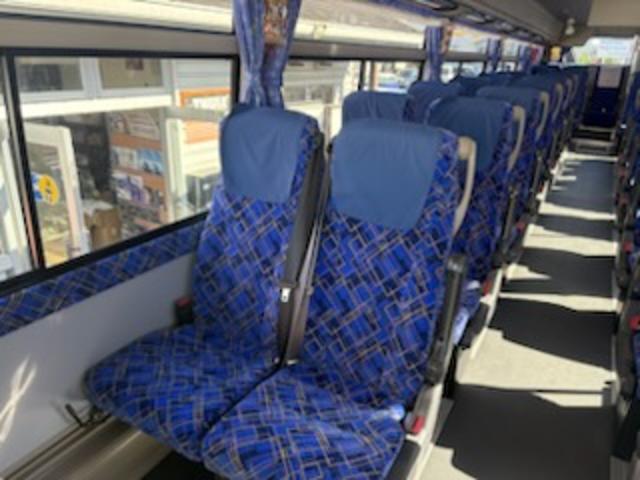 エアロエース ハイデッカー　４０人乗り・モケットリクライニングシート・回転台座シート（ペダル式）４脚・１００Ｖコンセント・トイレ・ナビ・ＤＶＤ・Ｒモニター（自動）・マイク・バック＆サイドビューカメラ・安全装置・火災警報装置（10枚目）