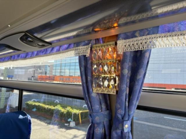 エアロエース ハイデッカー　４０人乗り・モケットリクライニングシート・回転台座シート（ペダル式）４脚・１００Ｖコンセント・トイレ・ナビ・ＤＶＤ・Ｒモニター（自動）・マイク・バック＆サイドビューカメラ・安全装置・火災警報装置（22枚目）