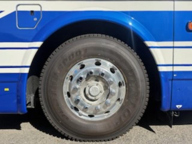 エアロエース ハイデッカー　４０人乗り・モケットリクライニングシート・回転台座シート（ペダル式）４脚・１００Ｖコンセント・トイレ・ナビ・ＤＶＤ・Ｒモニター（自動）・マイク・バック＆サイドビューカメラ・安全装置・火災警報装置（31枚目）