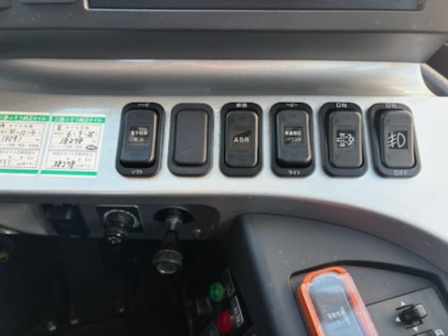 エアロエース ハイデッカー　４０人乗り・モケットリクライニングシート・回転台座シート（ペダル式）４脚・１００Ｖコンセント・トイレ・ナビ・ＤＶＤ・Ｒモニター（自動）・マイク・バック＆サイドビューカメラ・安全装置・火災警報装置（36枚目）