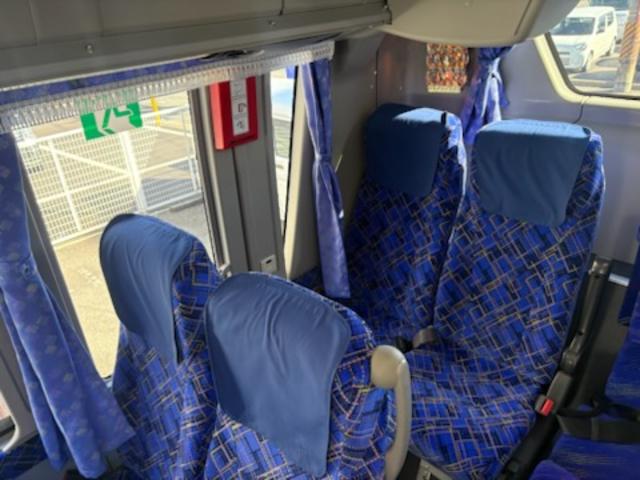 エアロエース ハイデッカー　４０人乗り・モケットリクライニングシート・回転台座シート（ペダル式）４脚・１００Ｖコンセント・トイレ・ナビ・ＤＶＤ・Ｒモニター（自動）・マイク・バック＆サイドビューカメラ・安全装置・火災警報装置（37枚目）