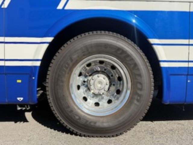 エアロエース ハイデッカー　４０人乗り・モケットリクライニングシート・回転台座シート（ペダル式）４脚・１００Ｖコンセント・トイレ・ナビ・ＤＶＤ・Ｒモニター（自動）・マイク・バック＆サイドビューカメラ・安全装置・火災警報装置（39枚目）