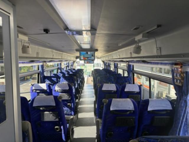 エアロエース ハイデッカー　４０人乗り・モケットリクライニングシート・回転台座シート（ペダル式）４脚・１００Ｖコンセント・トイレ・ナビ・ＤＶＤ・Ｒモニター（自動）・マイク・バック＆サイドビューカメラ・安全装置・火災警報装置（46枚目）