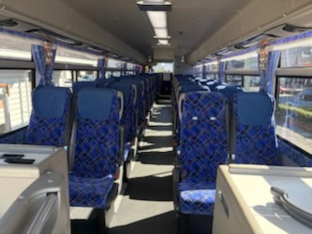 エアロエース ハイデッカー　４０人乗り・モケットリクライニングシート・回転台座シート（ペダル式）４脚・１００Ｖコンセント・トイレ・ナビ・ＤＶＤ・Ｒモニター（自動）・マイク・バック＆サイドビューカメラ・安全装置・火災警報装置（60枚目）