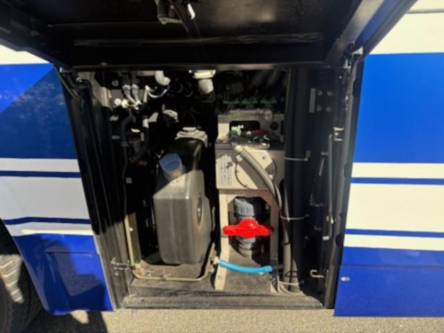 エアロエース ハイデッカー　４０人乗り・モケットリクライニングシート・回転台座シート（ペダル式）４脚・１００Ｖコンセント・トイレ・ナビ・ＤＶＤ・Ｒモニター（自動）・マイク・バック＆サイドビューカメラ・安全装置・火災警報装置（73枚目）