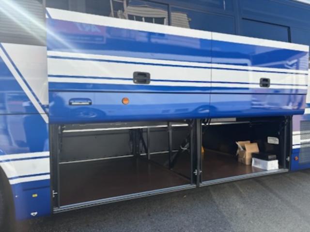 エアロエース ハイデッカー　４０人乗り・モケットリクライニングシート・回転台座シート（ペダル式）４脚・１００Ｖコンセント・トイレ・ナビ・ＤＶＤ・Ｒモニター（自動）・マイク・バック＆サイドビューカメラ・安全装置・火災警報装置（76枚目）