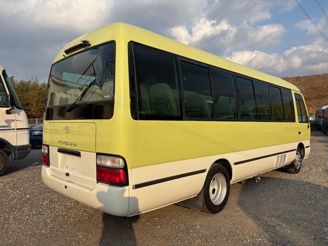 コースター ロングＧＸターボ　マイクロバス・２９人乗り・スイングオート・モケットリクライニングシート・ルームラック・冷蔵庫・スペースアップシート・バックカメラ・ディスプレイオーディオ・リアビューモニター・ドラレコ（前後カメラ）（12枚目）