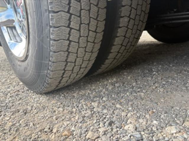 ローザ 　プレミアム・２８人乗り・モケットリクライニングシート・スイングオートドア・冷蔵庫・換気扇・ルームラック・ＨＩＤ・ナビ・ＴＶ・リアモニター・バックカメラ・ＥＴＣ・Ｒビューモニター・ドラレコ（前後カメラ）（68枚目）