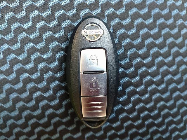 ノート X ナビ ワンセグTV スマートキー ETC 電動格納ドアミラー プライバシーガラス Wエアバッグ ABS フロアシフト アイドリングストップ DVD再生(15枚目)