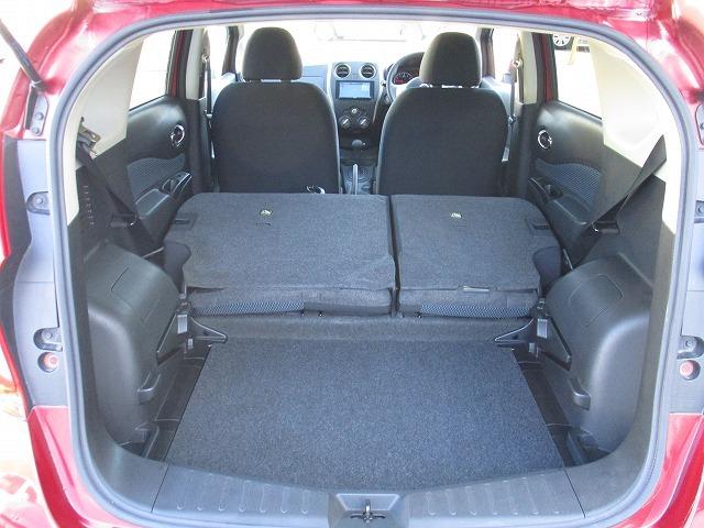 ノート X ナビ ワンセグTV スマートキー ETC 電動格納ドアミラー プライバシーガラス Wエアバッグ ABS フロアシフト アイドリングストップ DVD再生(19枚目)