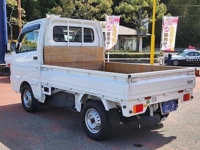 キャリイトラック ＫＣエアコン・パワステ　エアコン　パワステ　エアバッグ　ＥＴＣ　禁煙車　ＦＭ／ＡＭラジオ　５速マニュアル　２ＷＤ　３方開　記録簿　取扱説明書　保証書　荷台木板張り（7枚目）