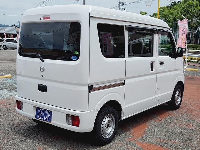 ＮＶ１００クリッパーバン ＤＸ　セーフティパッケージ　ハイルーフ　５速オートギアシフト車　衝突軽減ブレーキ　キーレスキー　クリアランスソナー　ＥＴＣ　Ｗエアバッグ　ＡＢＳ　ＥＳＣ　両側スライドドア　オーバーヘッドシェルフ（5枚目）