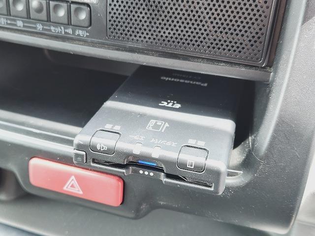ＮＶ１００クリッパーバン ＤＸ　セーフティパッケージ　ハイルーフ　５速オートギアシフト車　衝突軽減ブレーキ　キーレスキー　クリアランスソナー　ＥＴＣ　Ｗエアバッグ　ＡＢＳ　ＥＳＣ　両側スライドドア　オーバーヘッドシェルフ（16枚目）