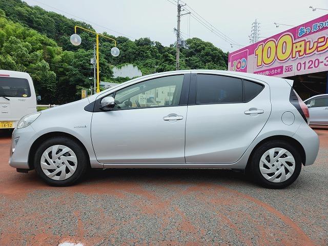 アクア Ｇ　禁煙車　セーフティセンス　ナビ　キーレスキー　ＥＴＣ　電動格納ドアミラー　プライバシーガラス　アイドリングストップ　クルーズコントロール　Ｗエアバッグ　ＡＢＳ　ＥＳＣ（8枚目）