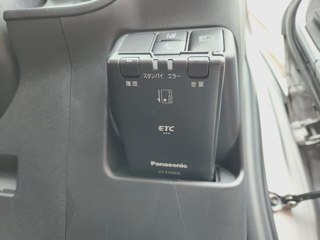 アクア Ｇ　禁煙車　セーフティセンス　ナビ　キーレスキー　ＥＴＣ　電動格納ドアミラー　プライバシーガラス　アイドリングストップ　クルーズコントロール　Ｗエアバッグ　ＡＢＳ　ＥＳＣ（16枚目）