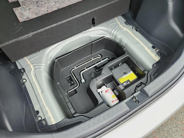 アクア Ｇ　禁煙車　セーフティセンス　ナビ　キーレスキー　ＥＴＣ　電動格納ドアミラー　プライバシーガラス　アイドリングストップ　クルーズコントロール　Ｗエアバッグ　ＡＢＳ　ＥＳＣ（33枚目）