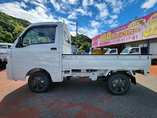 ハイゼットトラック スタンダード　届出済未使用車　スマートアシスト　アイドリングストップ　コーナーセンサー　Ｗエアバッグ　ＡＢＳ　ＥＳＣ　フロントガーニッシュ　ホイールキャップ　フロアマット　ドアバイザー　ゲートプロテクター（8枚目）