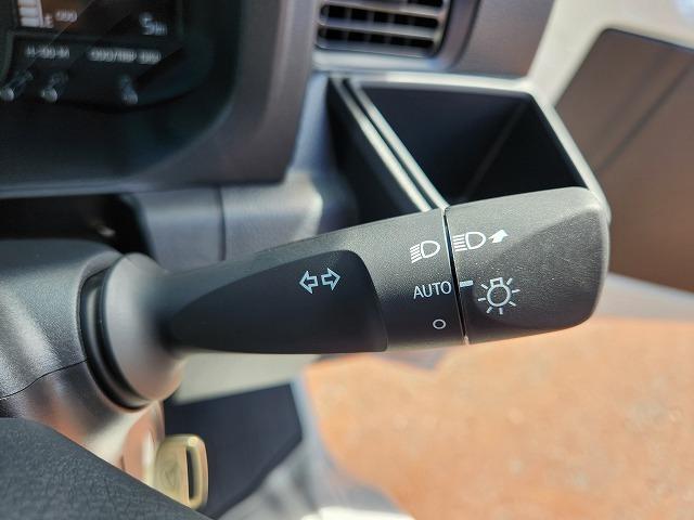 ハイゼットトラック スタンダード　届出済未使用車　スマートアシスト　アイドリングストップ　コーナーセンサー　Ｗエアバッグ　ＡＢＳ　ＥＳＣ　フロントガーニッシュ　ホイールキャップ　フロアマット　ドアバイザー　ゲートプロテクター（15枚目）