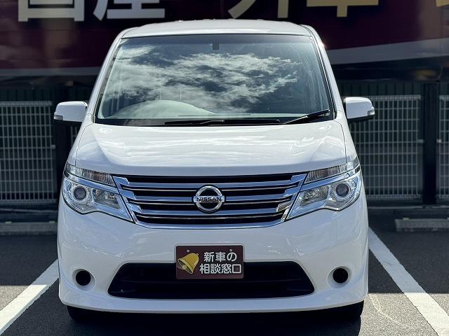 セレナ ２０Ｓ　ナビ　バックカメラ　ＥＴＣ　キーレスキー　クルーズコントロール　３列シート　８人乗り　電動格納ドアミラー　プライバシーガラス　両側スライドドア　オートライト（2枚目）