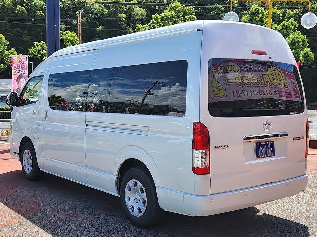ハイエースワゴン グランドキャビン　ナビ　全方位カメラ　クリアランスソナー　衝突軽減ブレーキ　車線逸脱警報　スマートキー　ＥＴＣ　電動格納ドアミラー　電動スライドドア　禁煙車　ＬＥＤヘッドライト　１００Ｖ電源　１０人乗り（16枚目）