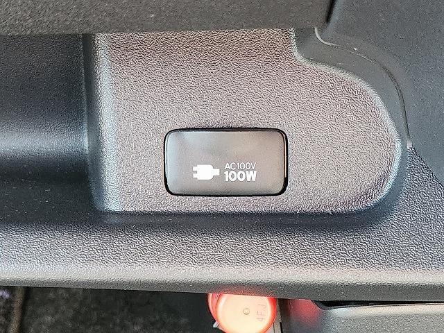 ハイエースワゴン グランドキャビン　ナビ　全方位カメラ　クリアランスソナー　衝突軽減ブレーキ　車線逸脱警報　スマートキー　ＥＴＣ　電動格納ドアミラー　電動スライドドア　禁煙車　ＬＥＤヘッドライト　１００Ｖ電源　１０人乗り（37枚目）