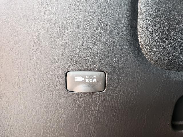 ハイエースワゴン グランドキャビン　ナビ　全方位カメラ　クリアランスソナー　衝突軽減ブレーキ　車線逸脱警報　スマートキー　ＥＴＣ　電動格納ドアミラー　電動スライドドア　禁煙車　ＬＥＤヘッドライト　１００Ｖ電源　１０人乗り（46枚目）